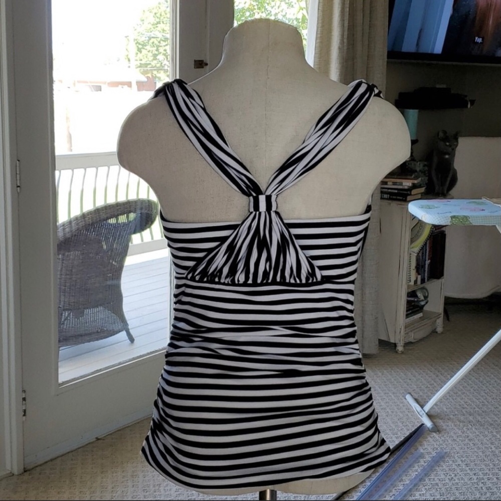 WHBM Convertable Top - Picture 2 of 10